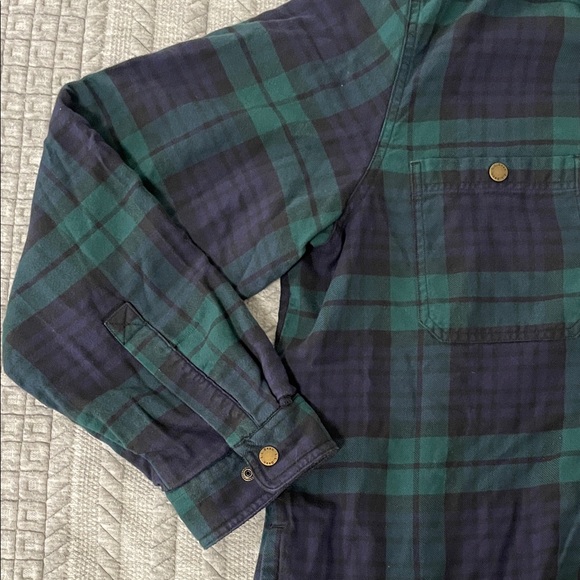 L.L. Bean Fleece Lined Plaid Hooded Flannel in Green and Navy ItemID:513831 - Picture 4 of 6
